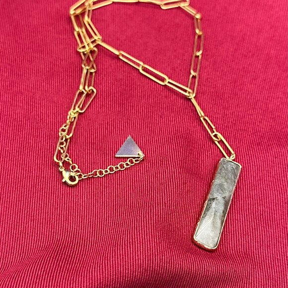 Serefina “Paper Clip” Chain & Light Green/Gray Stone Pendant Necklace - Picture 1 of 14